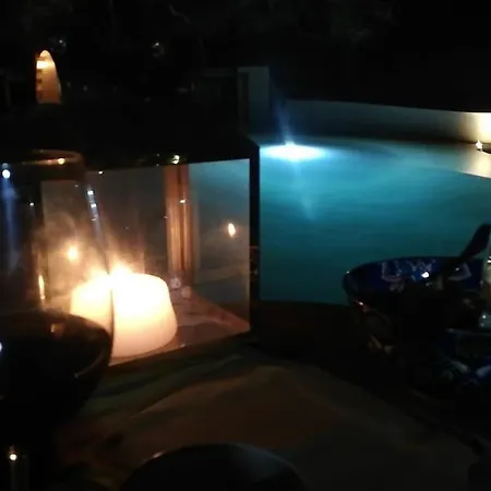 Vakantiehuis - Singola Con Piscina Privata Solanas (Cagliari)