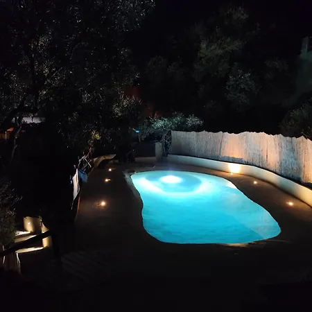 - Singola Con Piscina Privata Vakantiehuis Solanas (Cagliari)